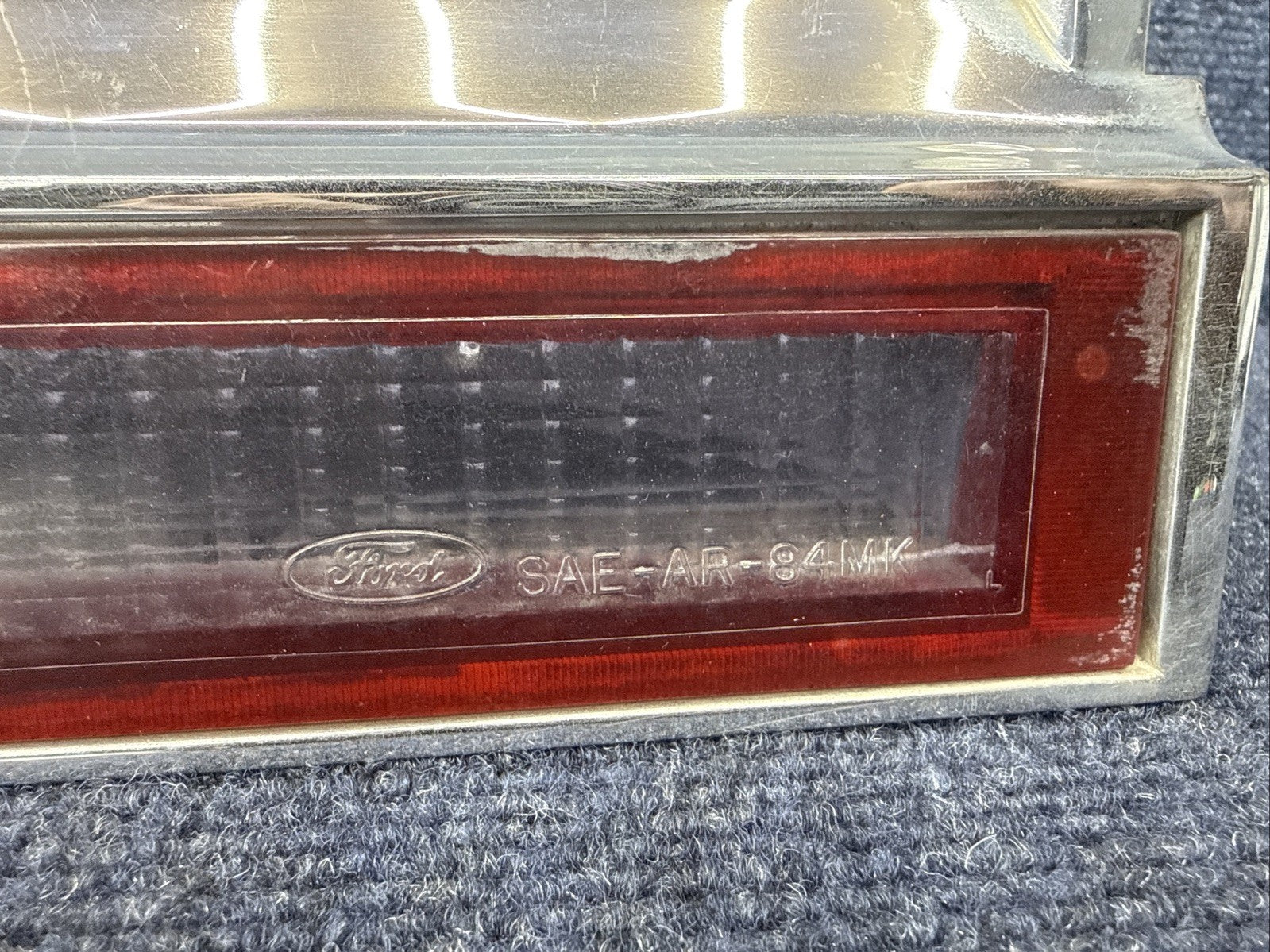 1984-1992 Lincoln Mark VII Used Left Rear Reverse Lamp Light E4LB15515A OEM Sae