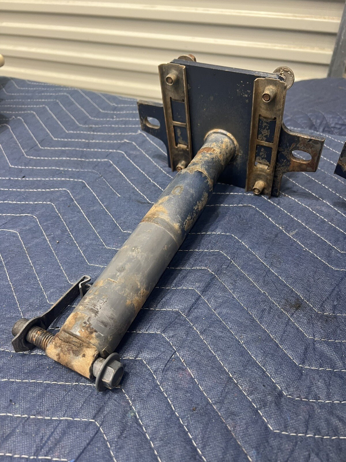 87-89 Ford Mustang Front Bumper Shock Absorbers Impact Crash Core Support  OEM
