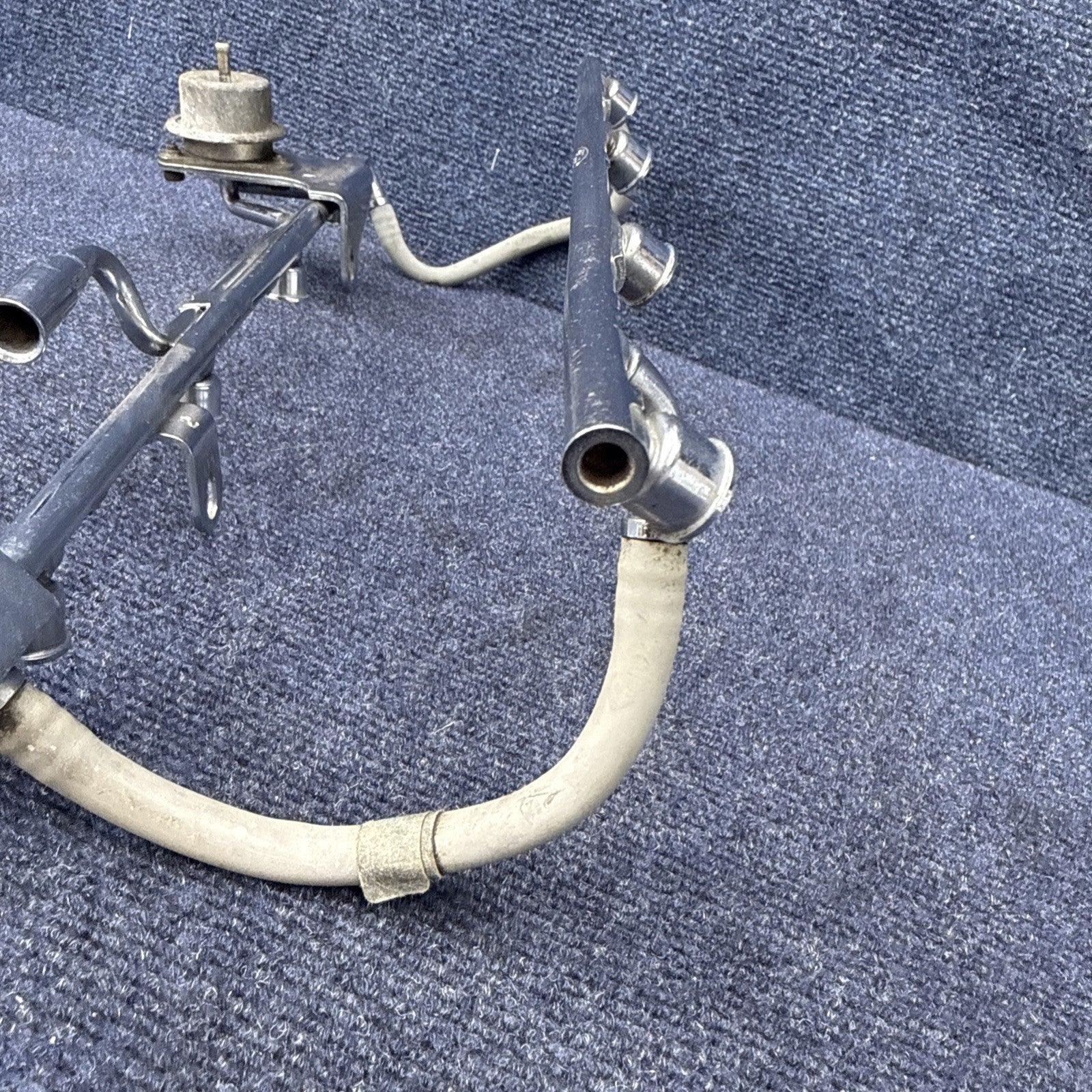 86-93 Ford Mustang 5.0 EFI Fuel Rail Engine V8 Oem Factory 302 Sbf Gt Lx 87-93