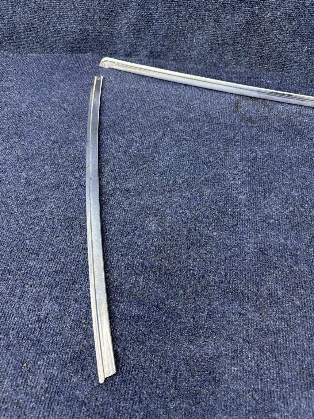 79-86 Mustang Chrome Exterior Windshield Glass Trim Molding Front 87-93 557