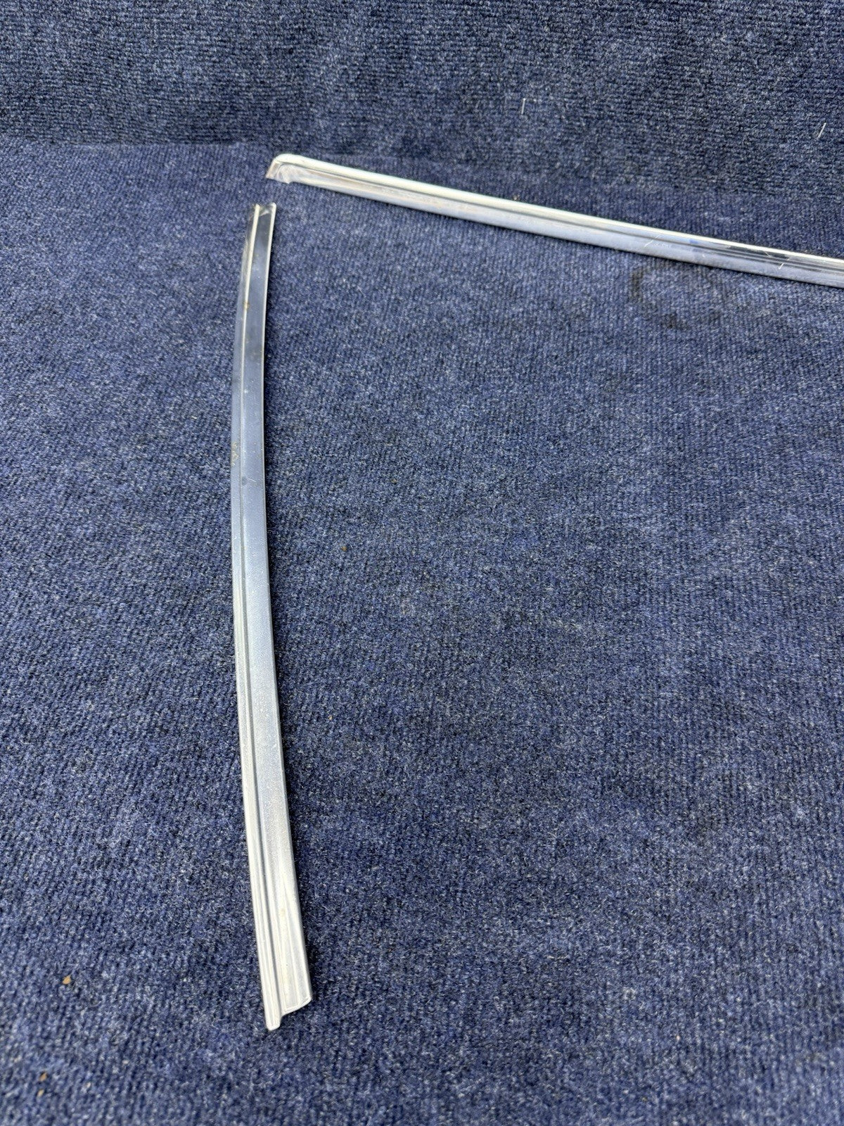 79-86 Mustang Chrome Exterior Windshield Glass Trim Molding Front 87-93 557