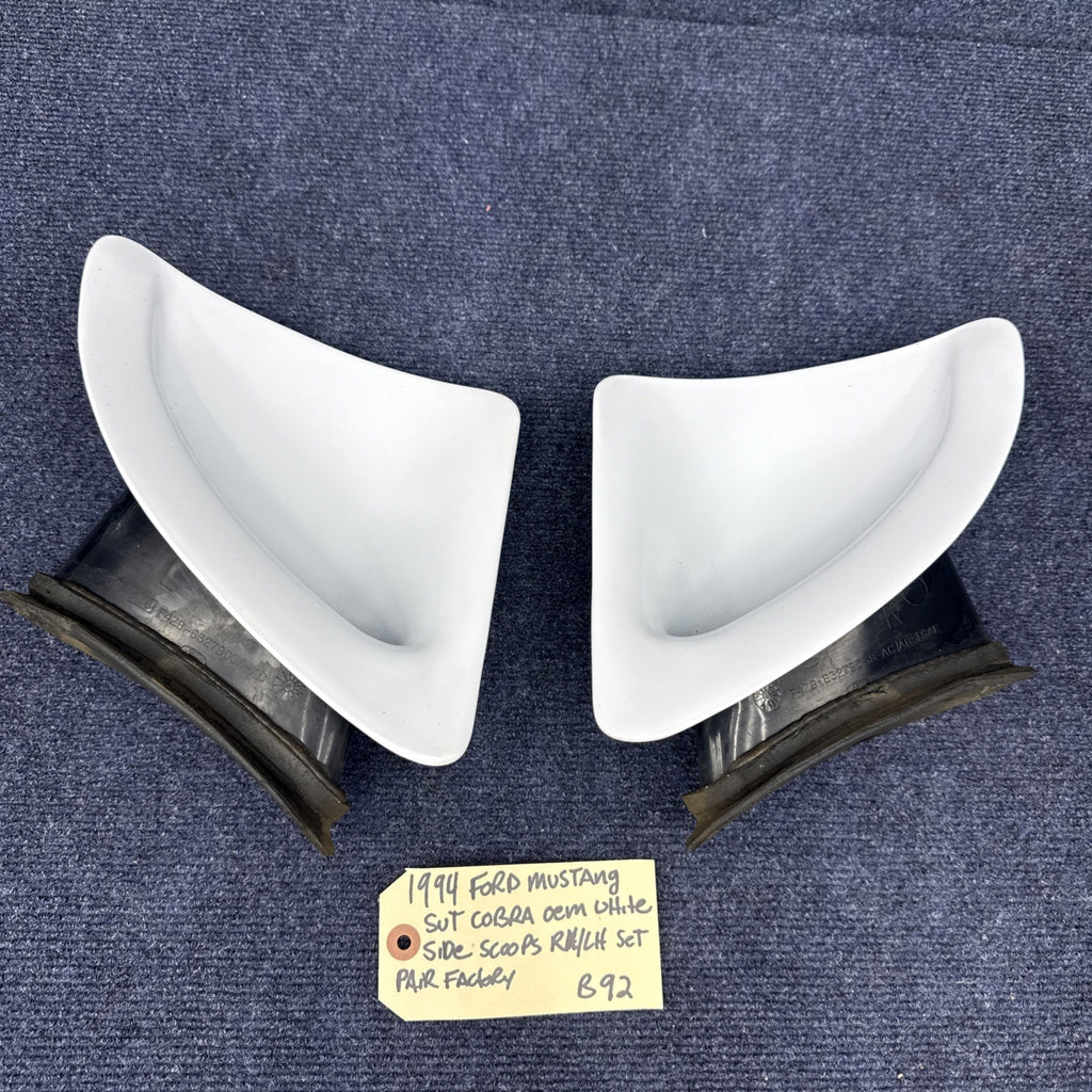 1994-1998 Ford Mustang Cobra Gt LH & Rh Quarter Scoop Side Vent Trim Panel OEM
