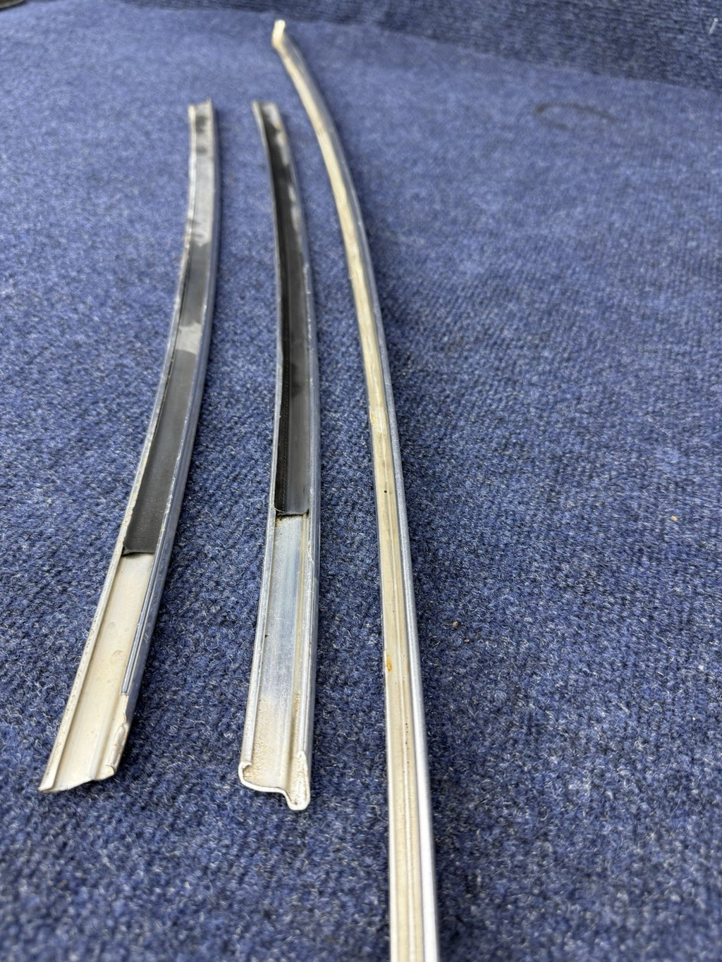 79-86 Mustang Chrome Exterior Windshield Glass Trim Molding Front 87-93 557