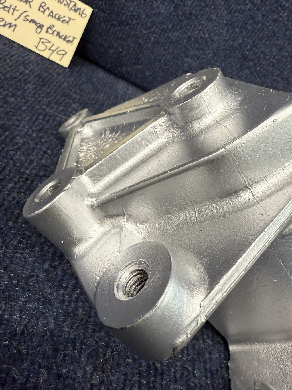 1987-1993 FORD Mustang 5.0  Alternator smog pump bracket E5AE-10039-CA OEM 302