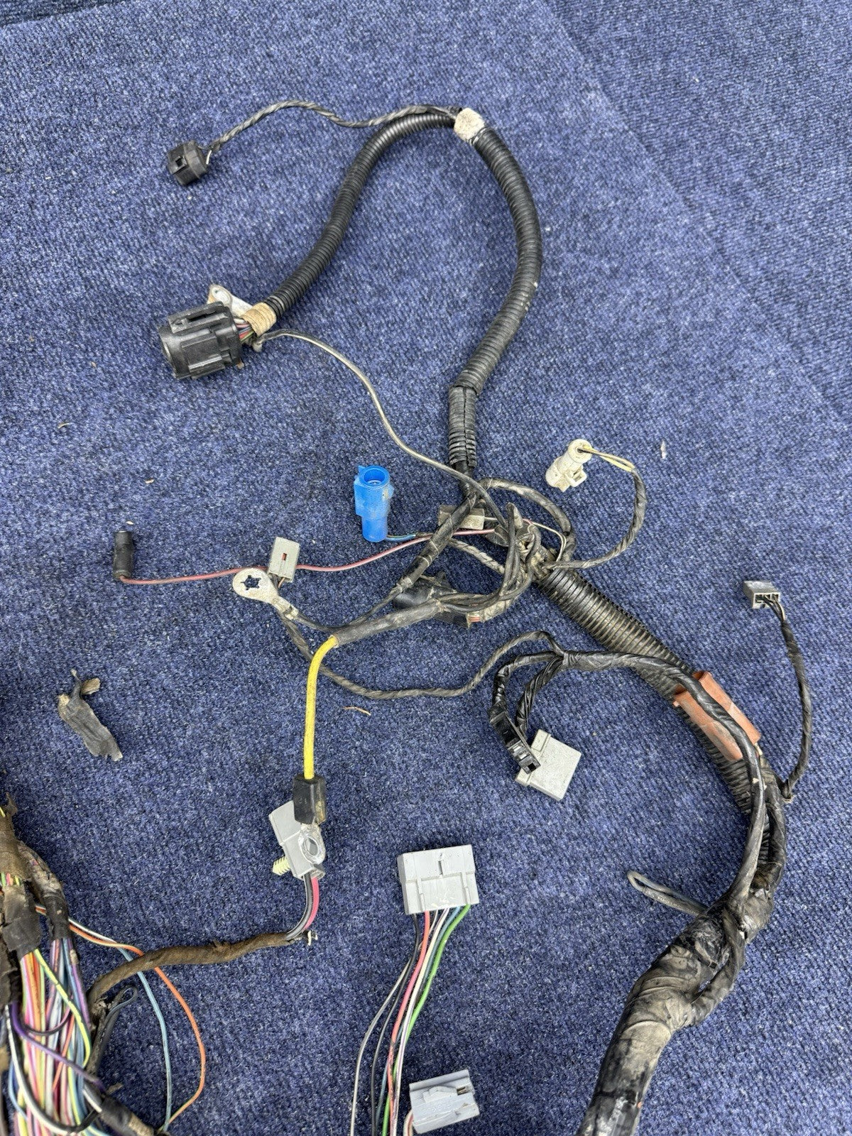 91-93 Ford Mustang Dash Wiring Harness Complete w/ Fuse Box Ignition Radio OEM