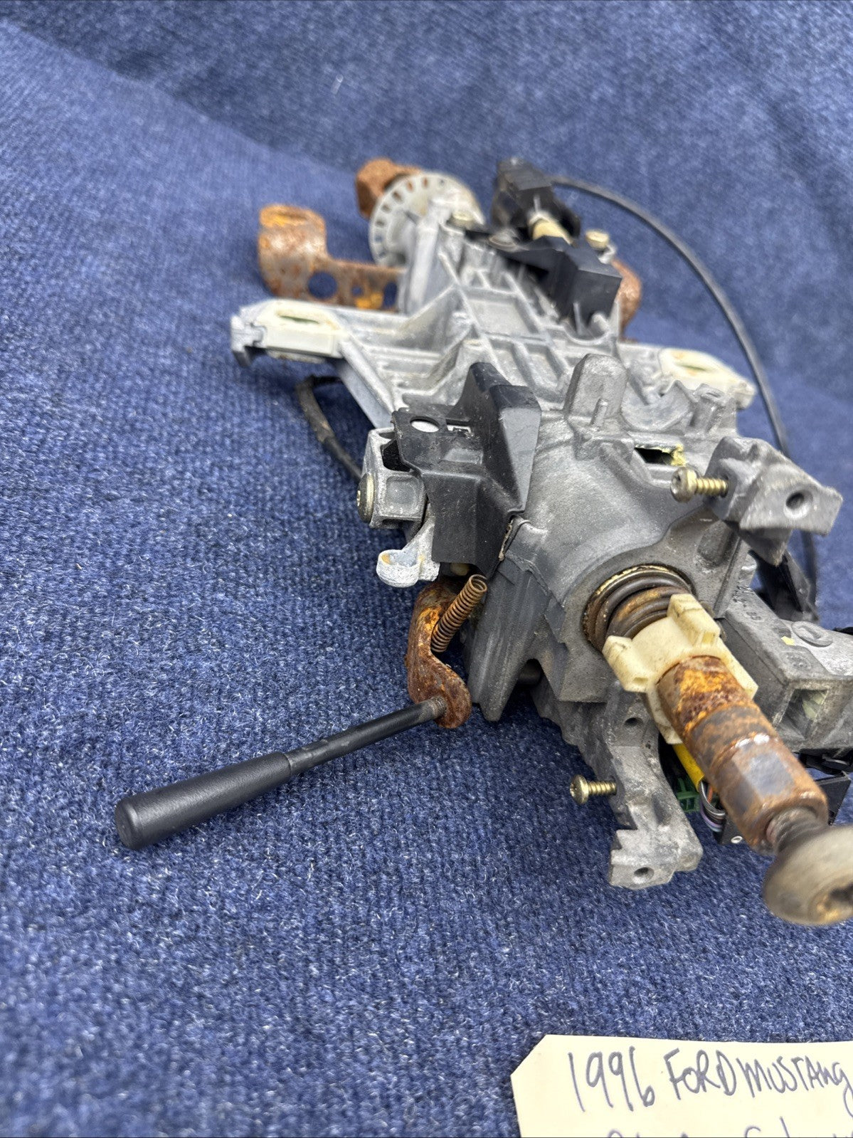 1996 97 98 OEM FORD MUSTANG STEERING COLUMN HOUSING  TILT COLUMN