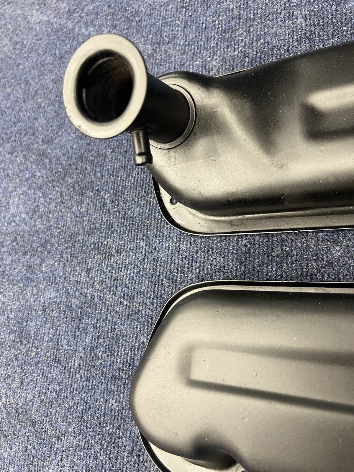 1994-1995 Ford Mustang Gt SN95 5.0L 302 SBF OEM valve covers steel Factory Black