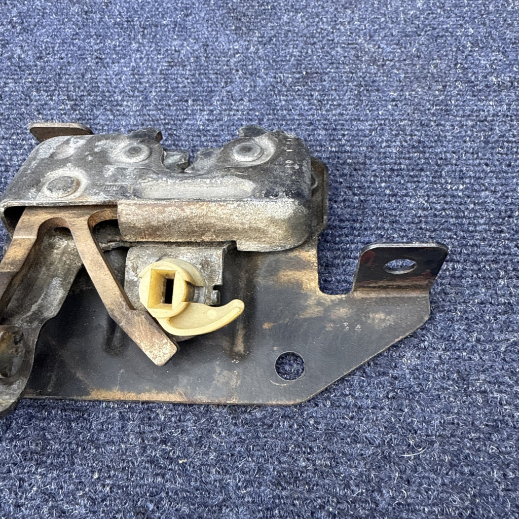 87-91 Ford Mustang Hatch Latch Power Lock Mechanism Rear Hatchback Switch OEM