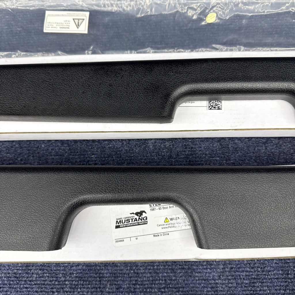 1987-1993 Mustang Door Arm Rest Pads Black LH RH Pair (for Power Windows)