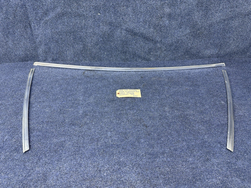 79-86 Mustang Chrome Exterior Windshield Glass Trim Molding Front 87-93 557