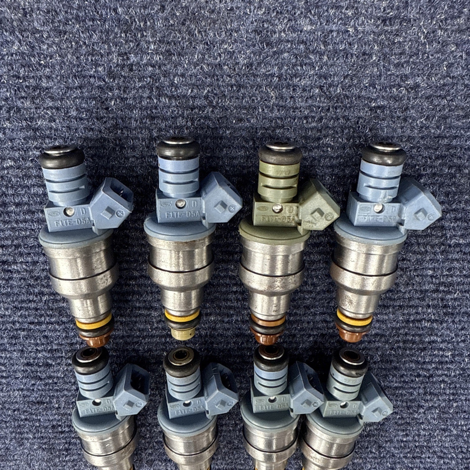 93-98 Mustang Cobra 5.0 24lb Fuel Injectors 4 Hole Spray Pattern Ford 302 V8 4.6