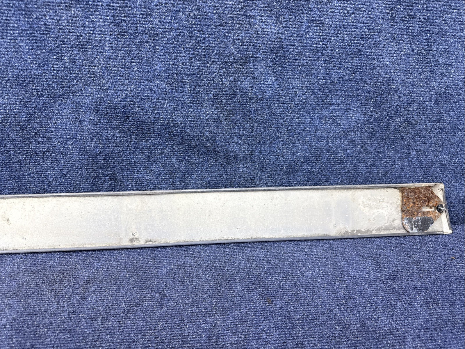 1984 - 1992 Lincoln Mark VII Body Side Moulding Right Door E4LY-6320938BP Driver