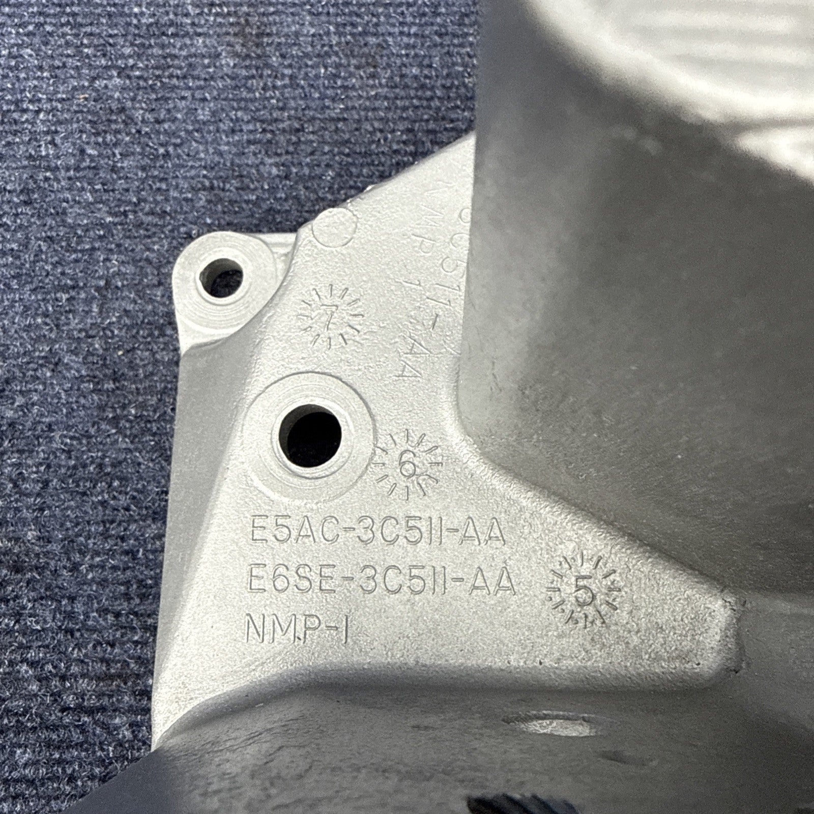 OEM 1984-1996 Ford F150 F250 5.0L Power Steering Pump Bracket | E5AC-3C511-AA