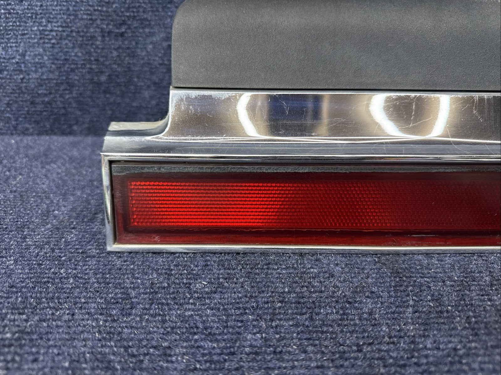 1984-1992 Lincoln Mark VII Used Left Rear Reverse Lamp Light E4LB15515A OEM Sae