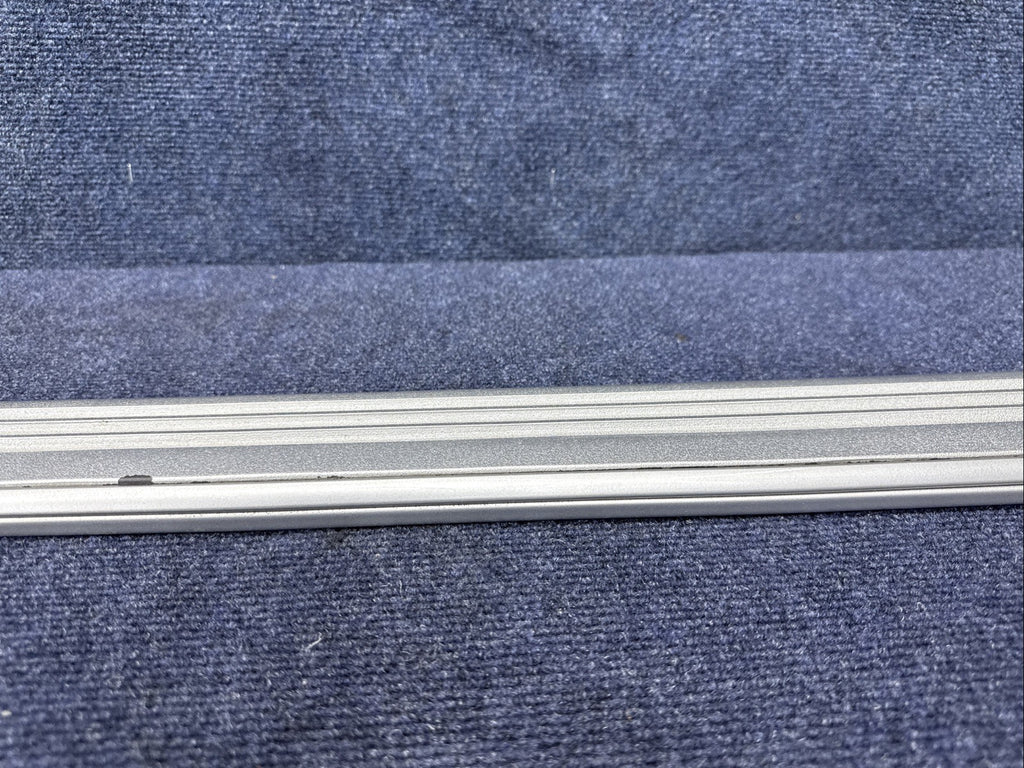 1984 - 1992 Lincoln Mark VII Body Side Moulding Right Door E4LY-6320938BP Driver