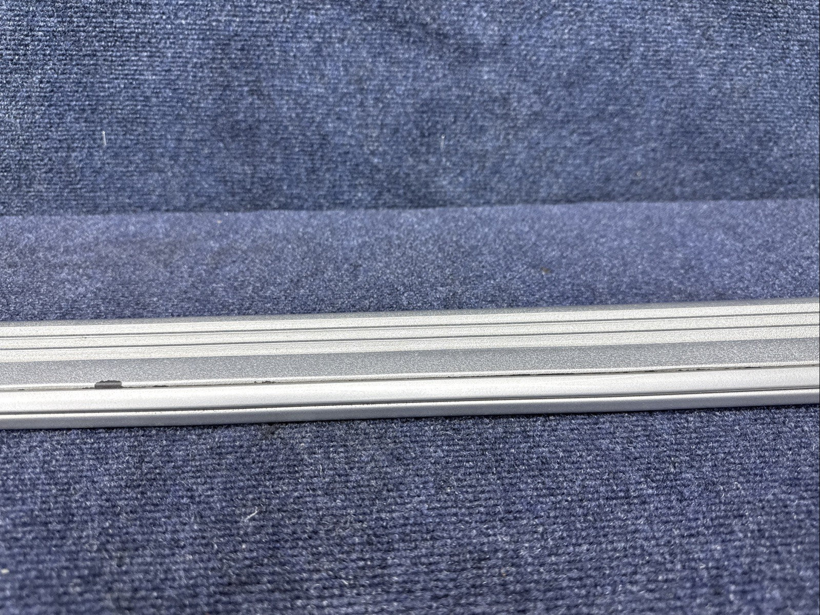 1984 - 1992 Lincoln Mark VII Body Side Moulding Right Door E4LY-6320938BP Driver