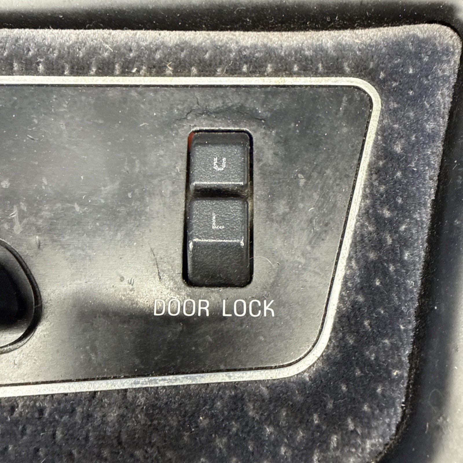 1984-92 Lincoln Mark VII OEM Seat Switch Power Lock Switch DRIVER Door LH