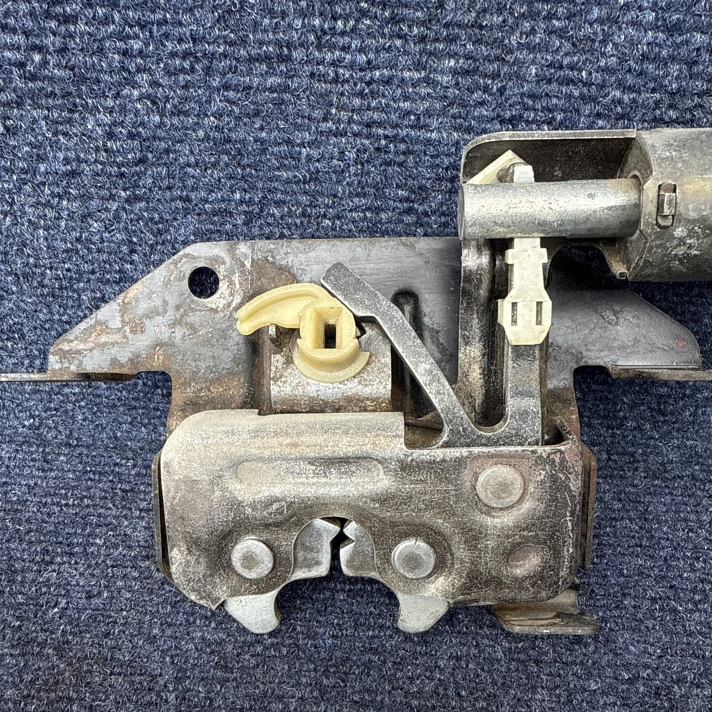 87-91 Ford Mustang Hatch Latch Power Lock Mechanism Rear Hatchback Switch OEM