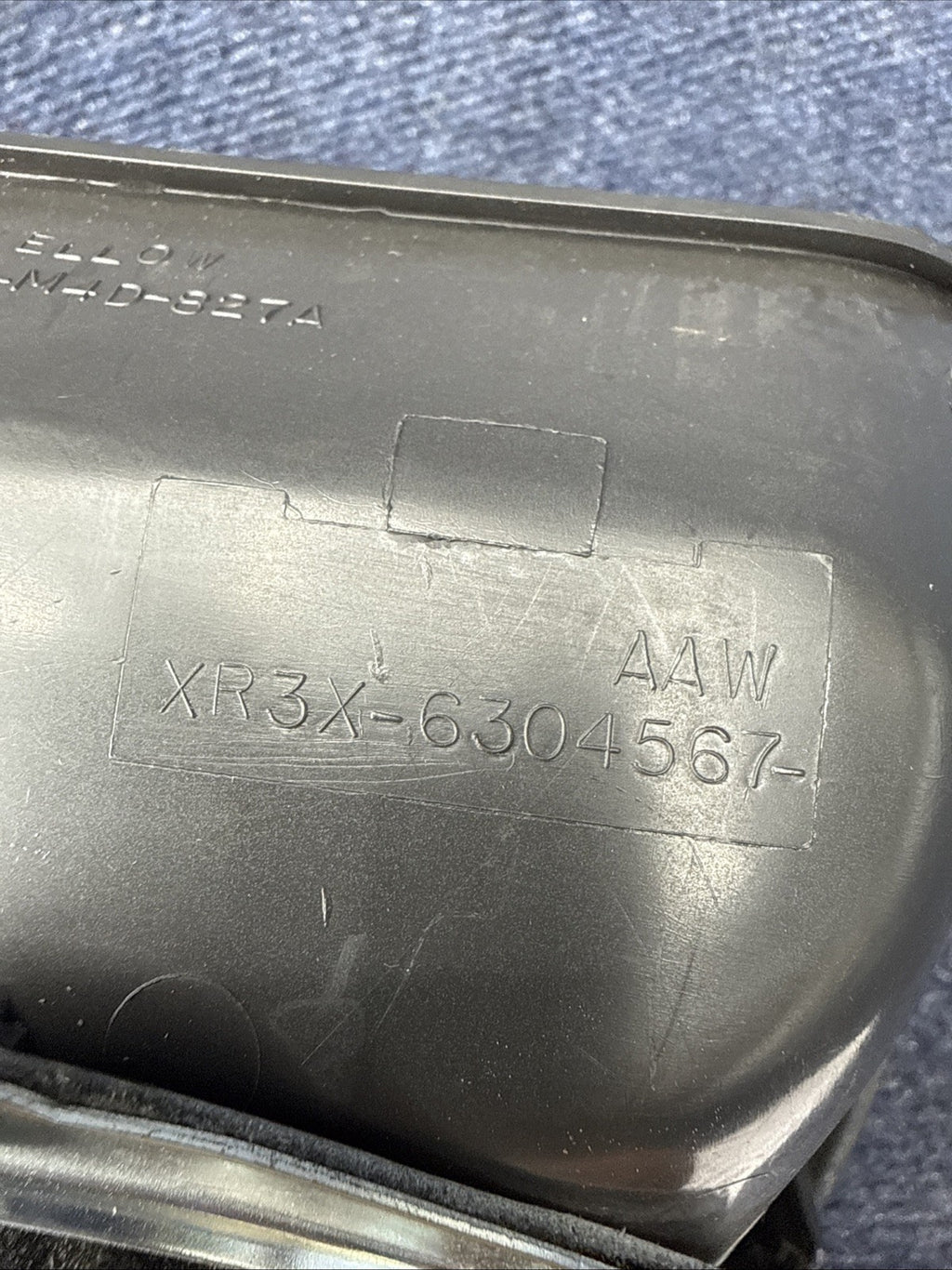 2003-2004 MUSTANG SVT COBRA CENTER CONSOLE SHIFTER TRIM BEZEL BOOT MANUAL OEM