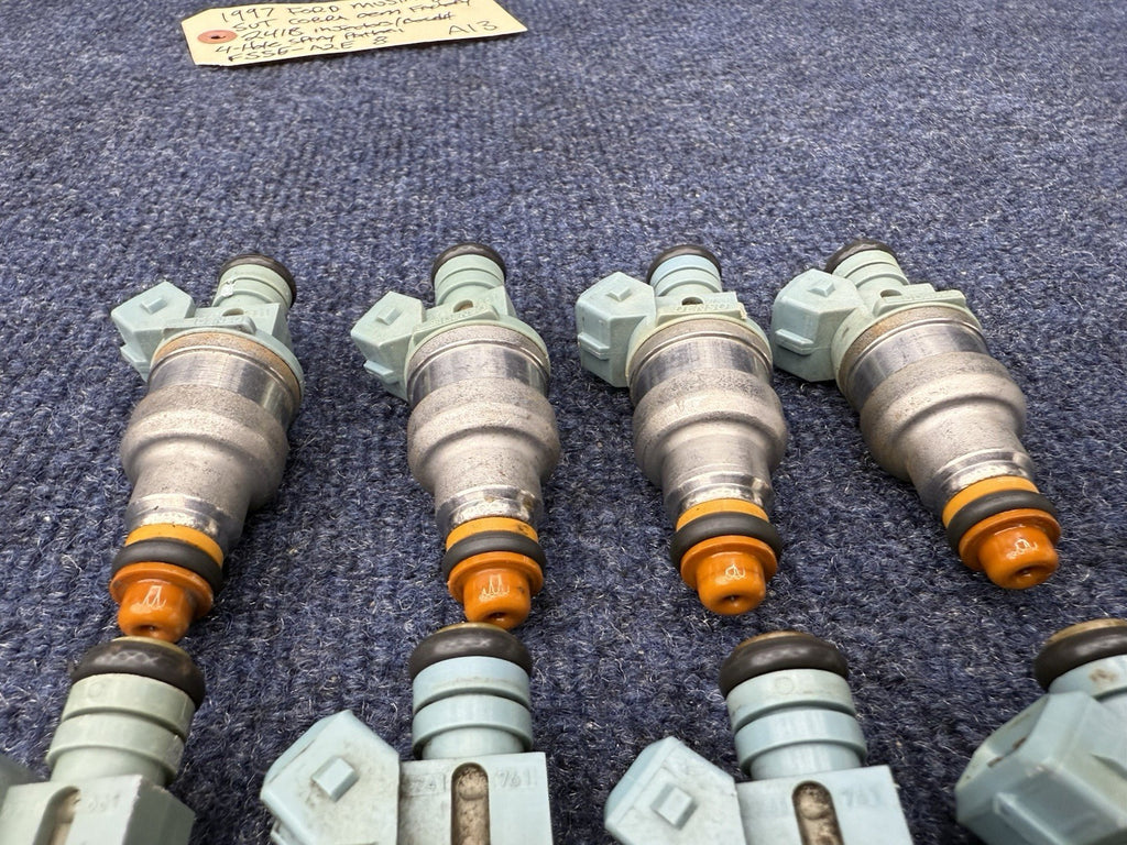 93-98 Mustang Cobra 5.0 24lb Fuel Injectors 4 Hole Spray Pattern Ford 302 V8 4.6