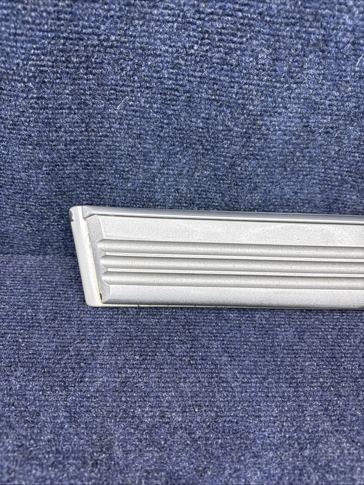 LINCOLN MARK VII LSC 84-92 1984-1992 DRIVER DOOR MOLDING GRAY LH LEFT OEM