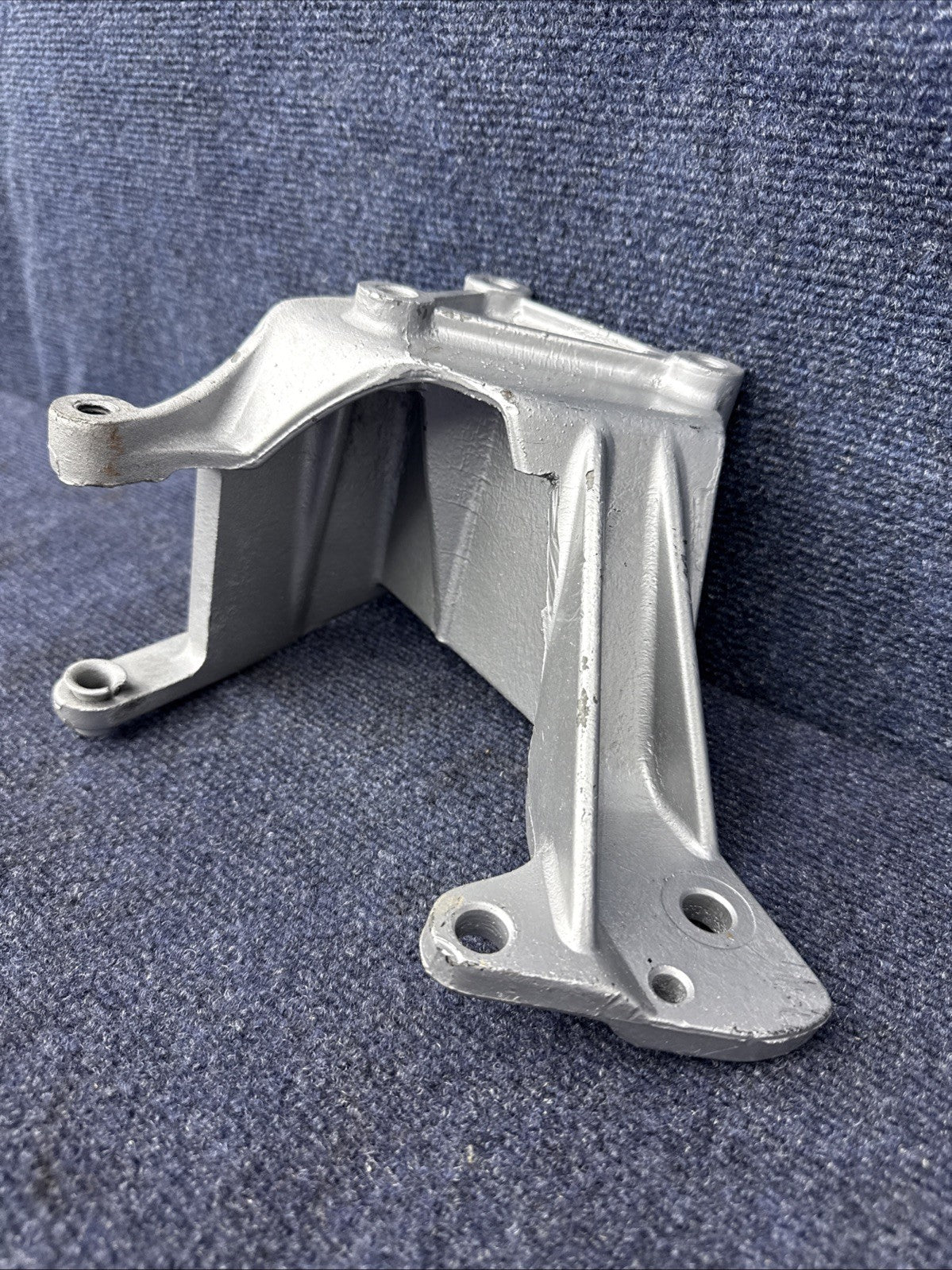 1987-1993 Ford Mustang 5.0 Oem Alternator smog pump bracket E5AE-10039-CA 302