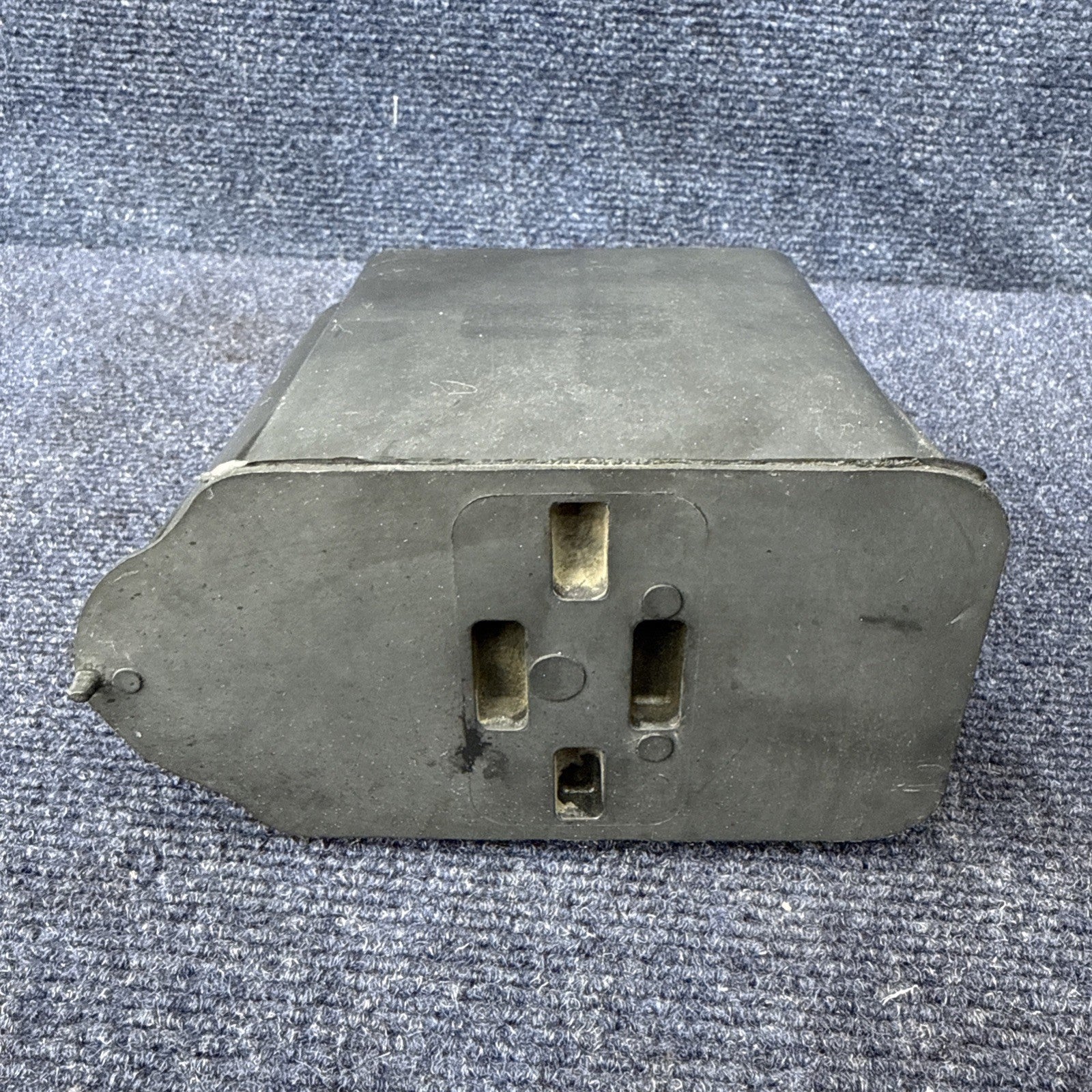 1986-1993 FORD MUSTANG 5.0 302 CAPRI Ranger CHARCOAL EVAP CANISTER BOX OEM Vent