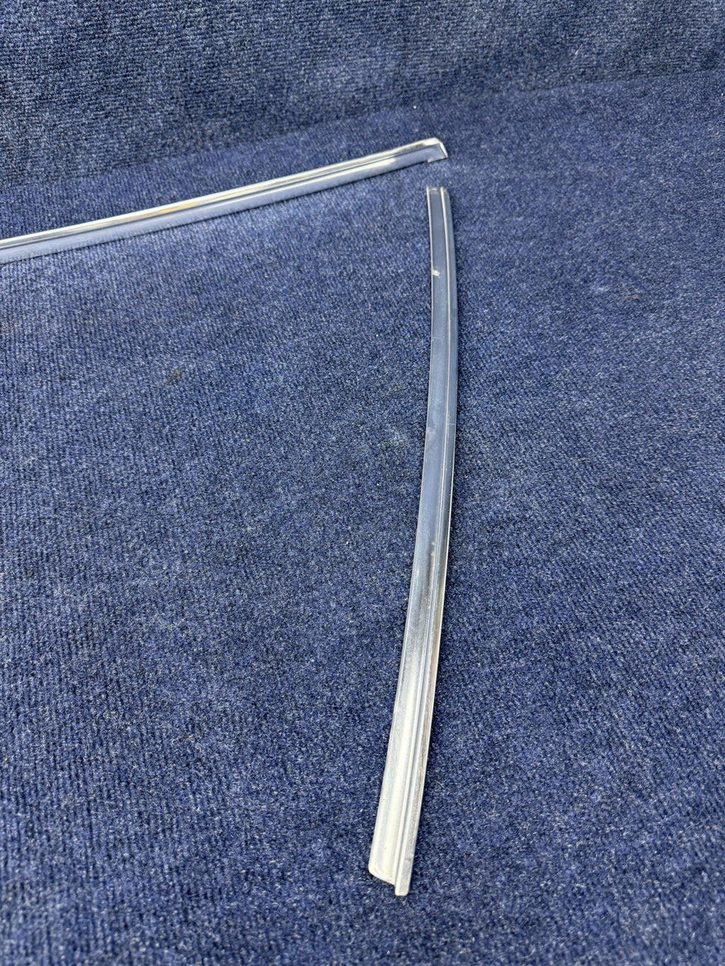 79-86 Mustang Chrome Exterior Windshield Glass Trim Molding Front 87-93 557