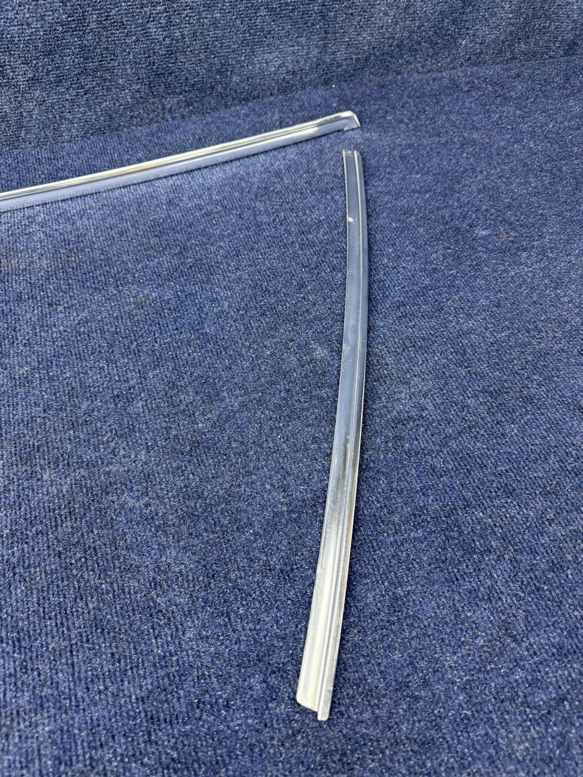 79-86 Mustang Chrome Exterior Windshield Glass Trim Molding Front 87-93 557