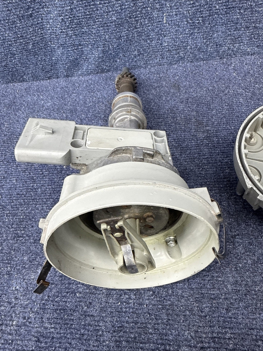 1986 - 1991 Ford Distributor 5.0 302 F150 F250 Bronco OEM E5TE-12A332-AA 12127