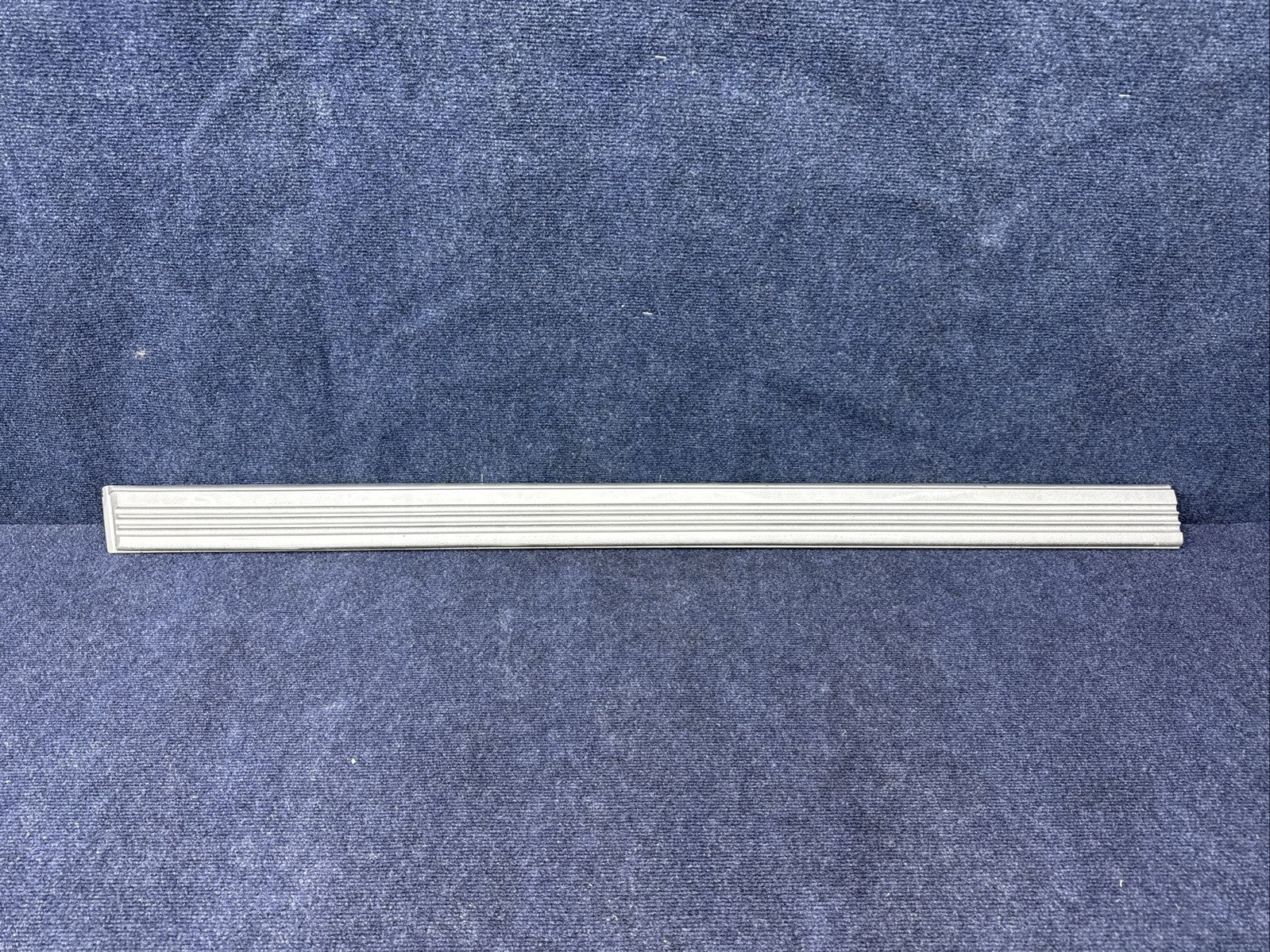 LINCOLN MARK VII LSC 84-92 1984-1992 DRIVER DOOR MOLDING GRAY LH LEFT OEM