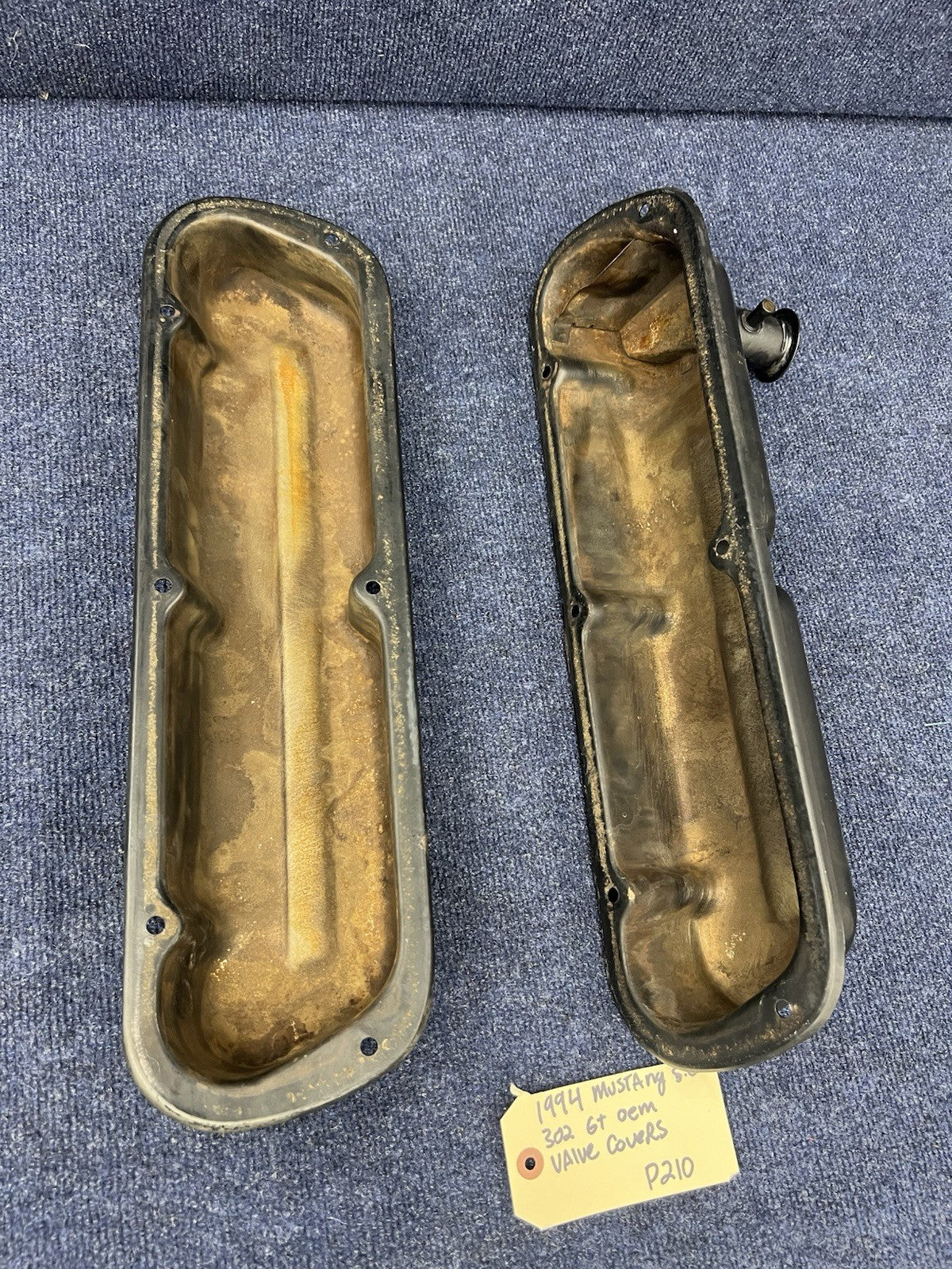 1994-1995 Ford Mustang Gt SN95 5.0L 302 SBF OEM valve covers steel Factory Black