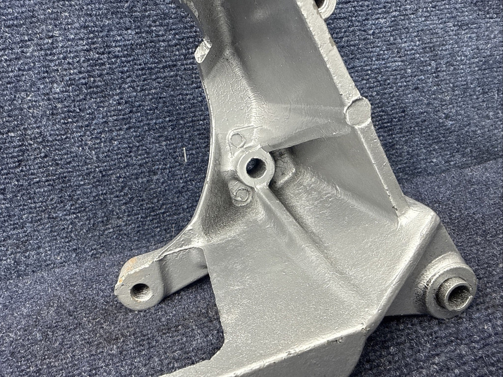 1987-1993 Ford Mustang 5.0 Oem Alternator smog pump bracket E5AE-10039-CA 302