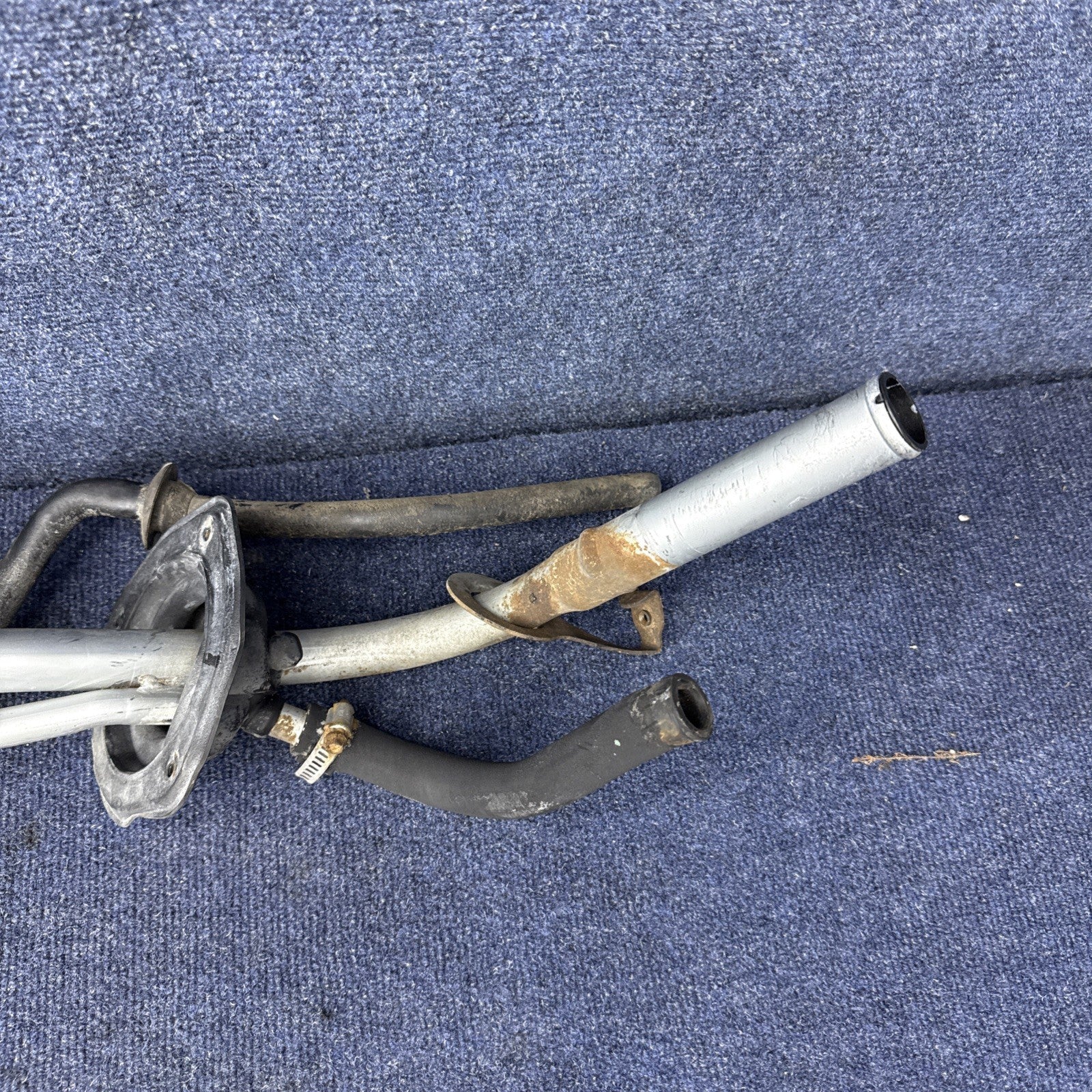 1998 FORD MUSTANG Svt COBRA FUEL FILLER NECK PIPE 4.6 OEM Factory Assembly Gt