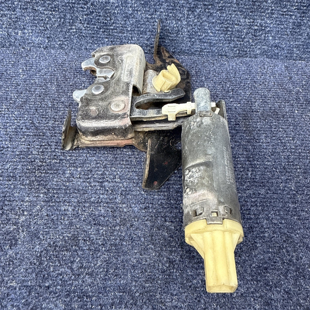87-91 Ford Mustang Hatch Latch Power Lock Mechanism Rear Hatchback Switch OEM