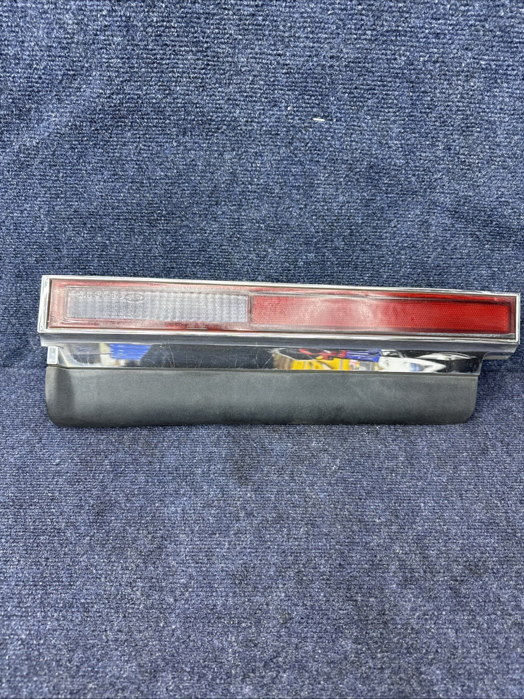 1984-1992 Lincoln Mark VII Used Left Rear Reverse Lamp Light E4LB15515A OEM Sae
