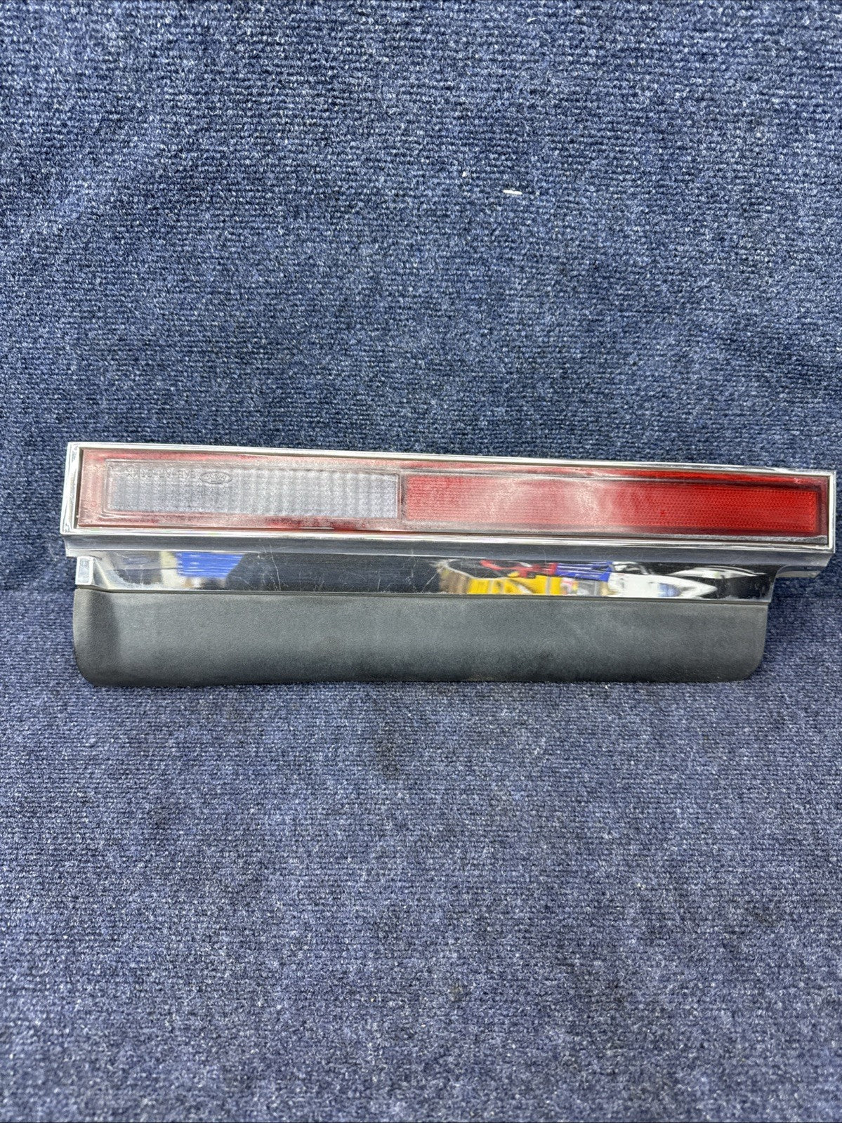 1984-1992 Lincoln Mark VII Used Left Rear Reverse Lamp Light E4LB15515A OEM Sae
