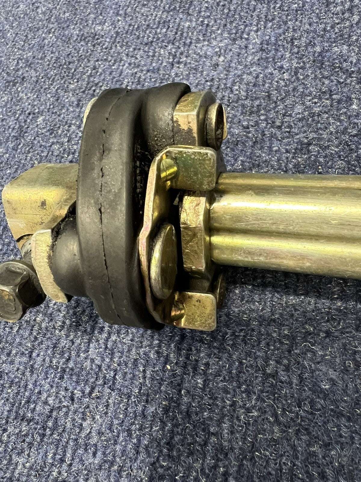 94-04 MUSTANG LX GT SVT LOWER STEERING SHAFT UNIVERSAL RAG JOINT COLUMN COUPLER 