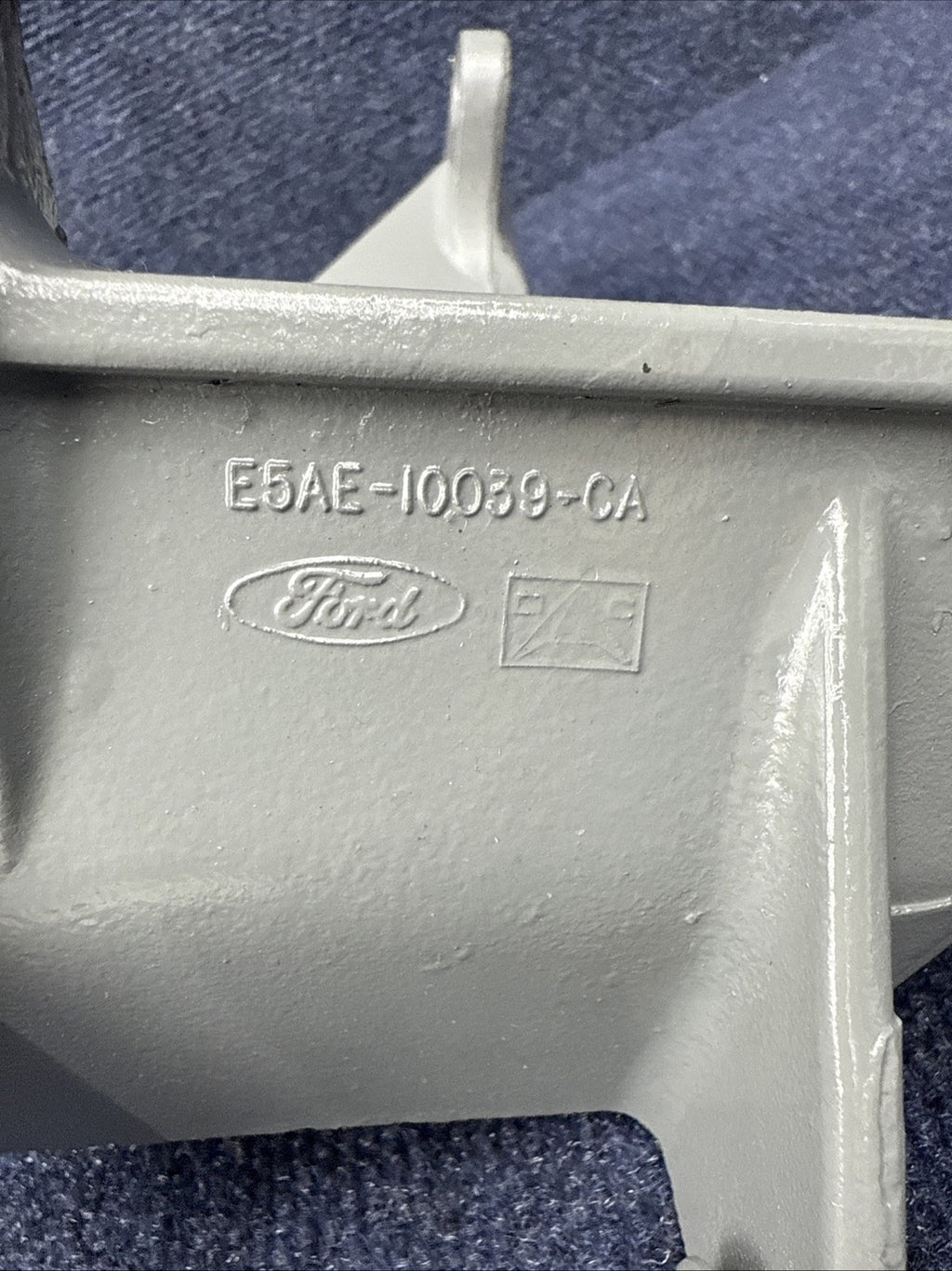 1987-1993 Ford Mustang 5.0 fox body Alternator smog pump bracket E5AE-10039-CA