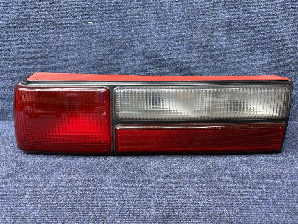 87-93 FORD MUSTANG LX Lh Driver  TAIL LIGHT OEM FACTORY LENS HOUSING FACTORY