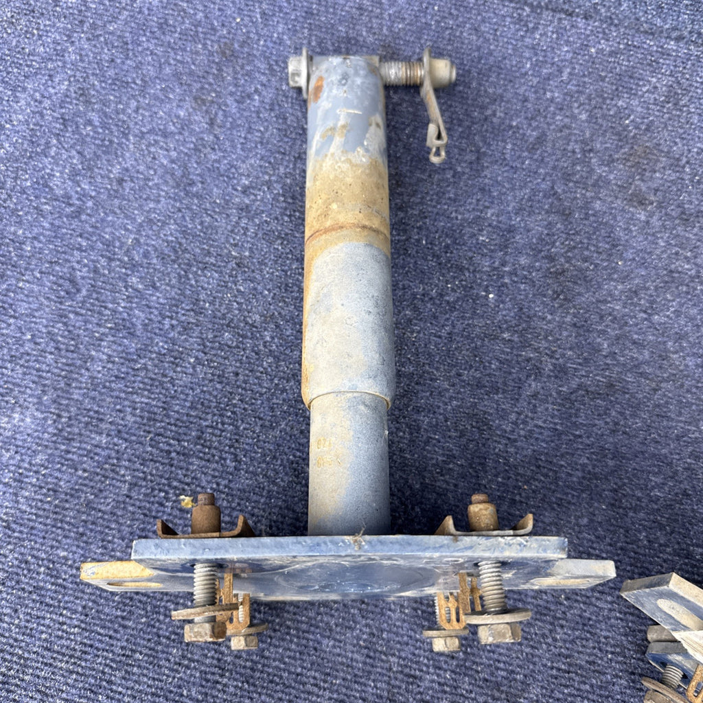 87-89 Ford Mustang Front Bumper Shock Absorbers Impact Crash Core Support Bars