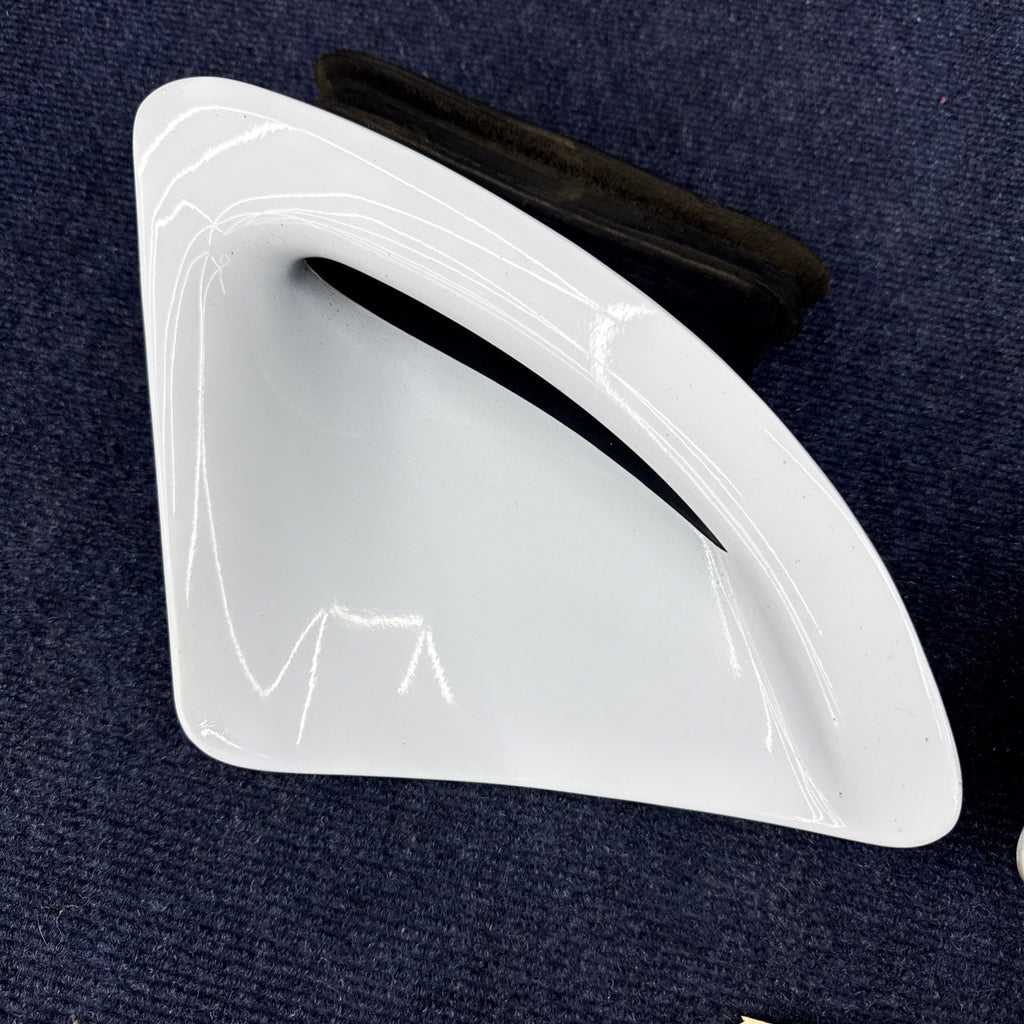 1994-1998 Ford Mustang Cobra Gt LH & Rh Quarter Scoop Side Vent Trim Panel OEM