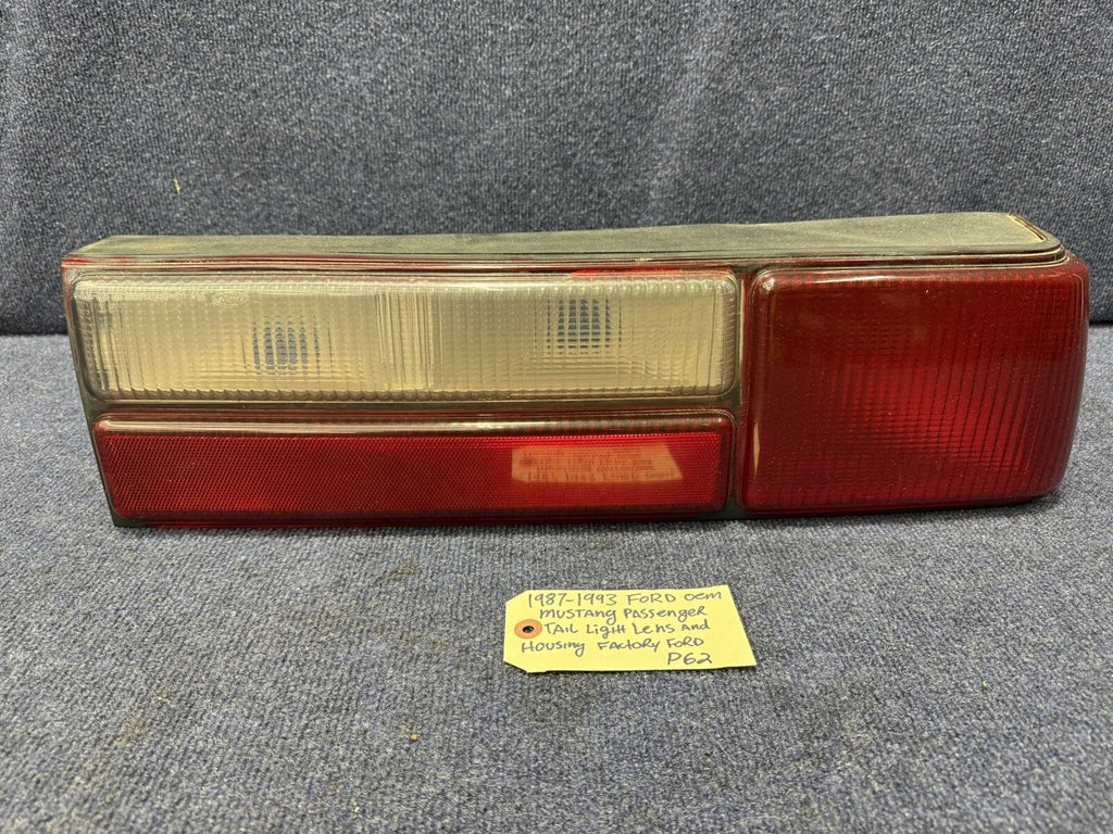 87-93 FORD MUSTANG LX RH PASSENGER TAIL LIGHT OEM FACTORY LENS HOUSING FACTORY