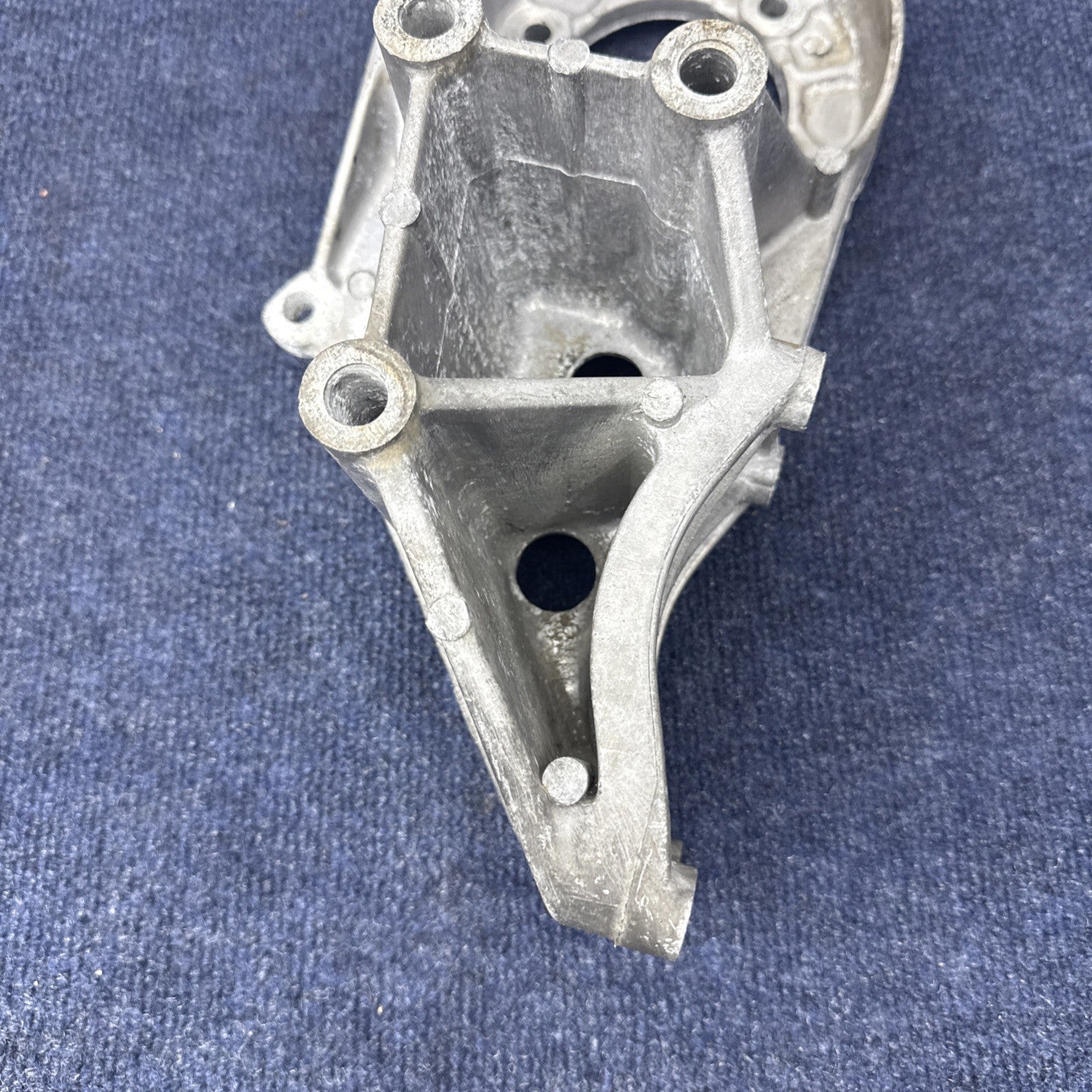 87-94 FORD F150 F250 F350 5.0 5.8 POWER STEERING PUMP A/C  BRACKET OEM F0ta-aa