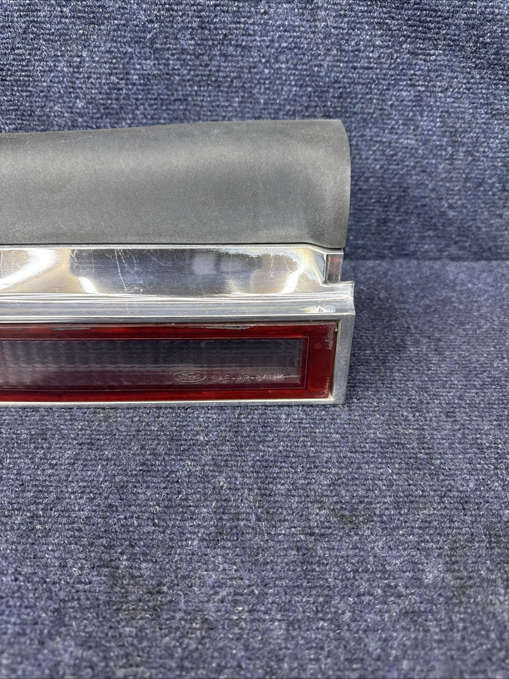1984-1992 Lincoln Mark VII Used Left Rear Reverse Lamp Light E4LB15515A OEM Sae