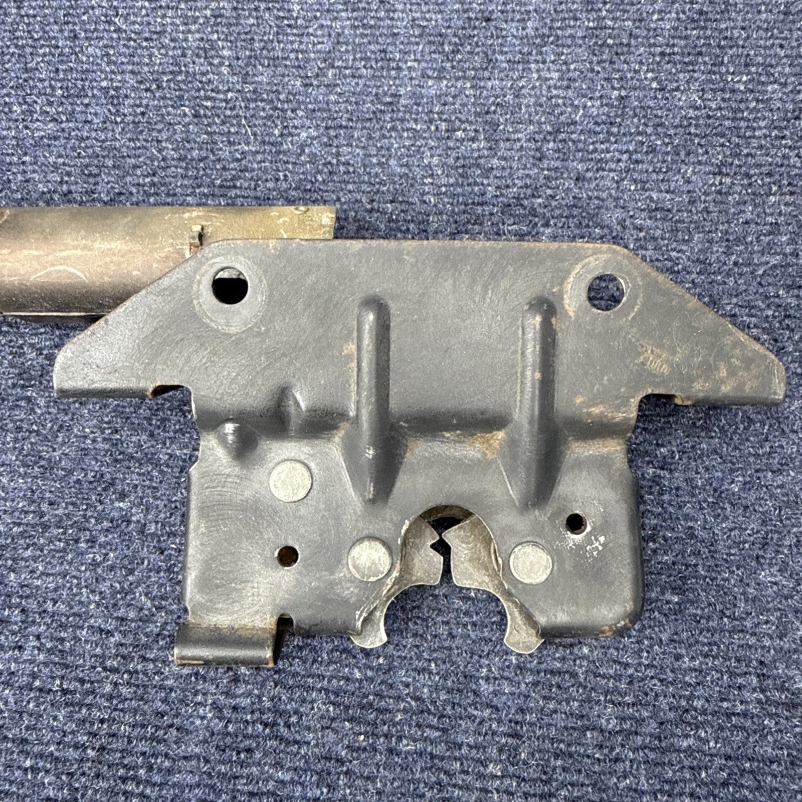 87-91 Ford Mustang Hatch Latch Power Lock Mechanism Rear Hatchback Switch OEM