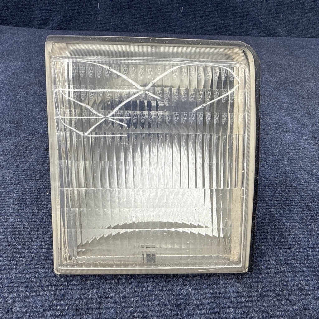 Ford E4LY-13201-B Front Inner Parking Lamp  84-92 Lincoln Mark VII Rh Light