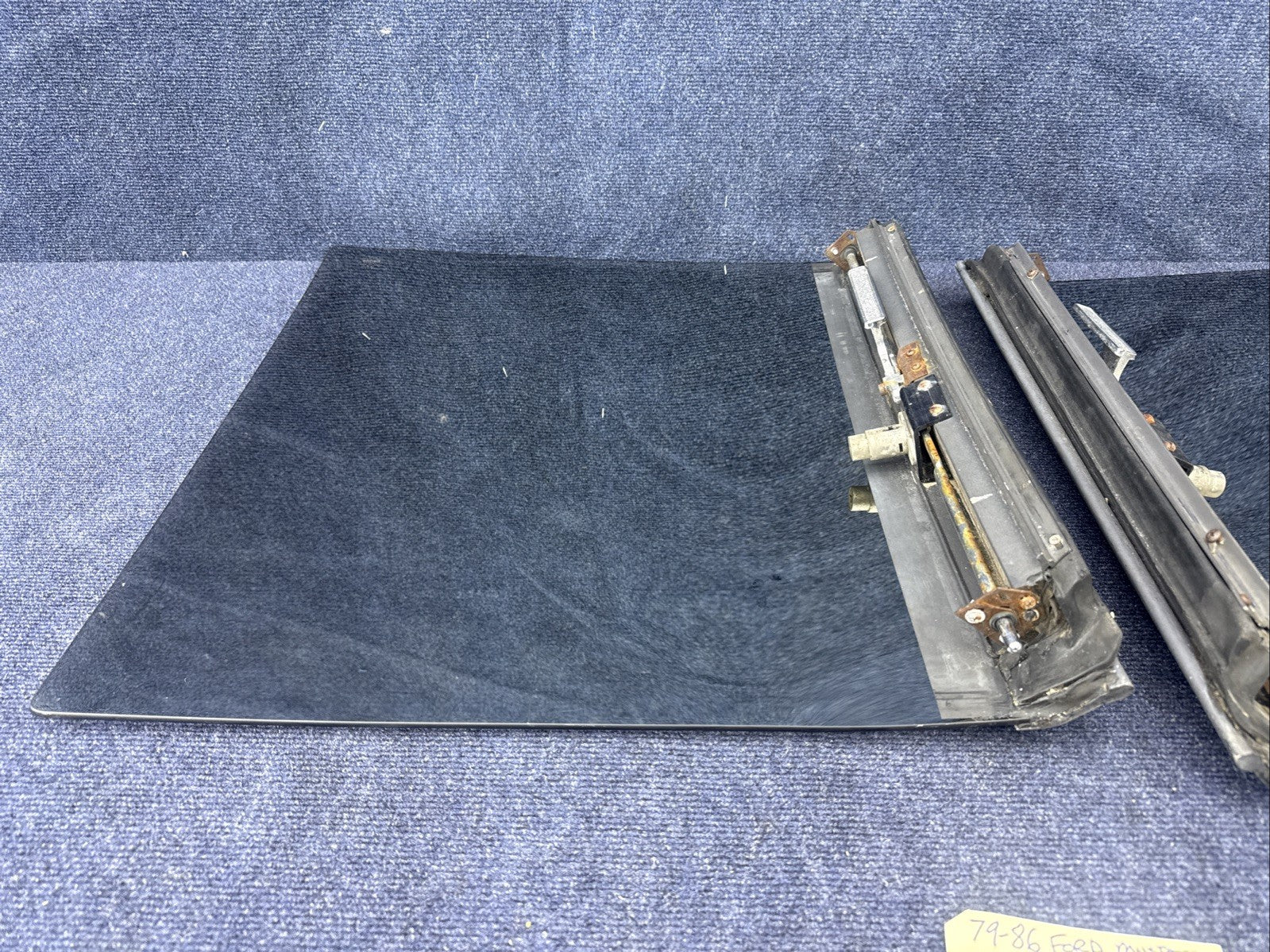 79-86 FORD MUSTANG OEM CARLITE T TOP TOPS REMOVABLE GLASS SET LEFT RIGHT Hatch