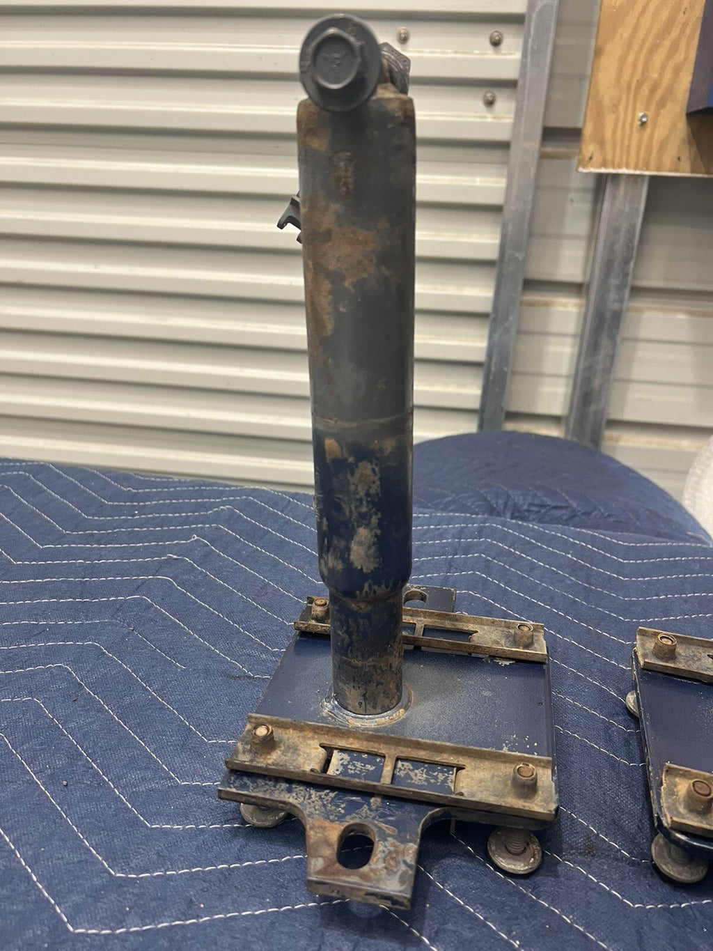 87-89 Ford Mustang Front Bumper Shock Absorbers Impact Crash Core Support  OEM