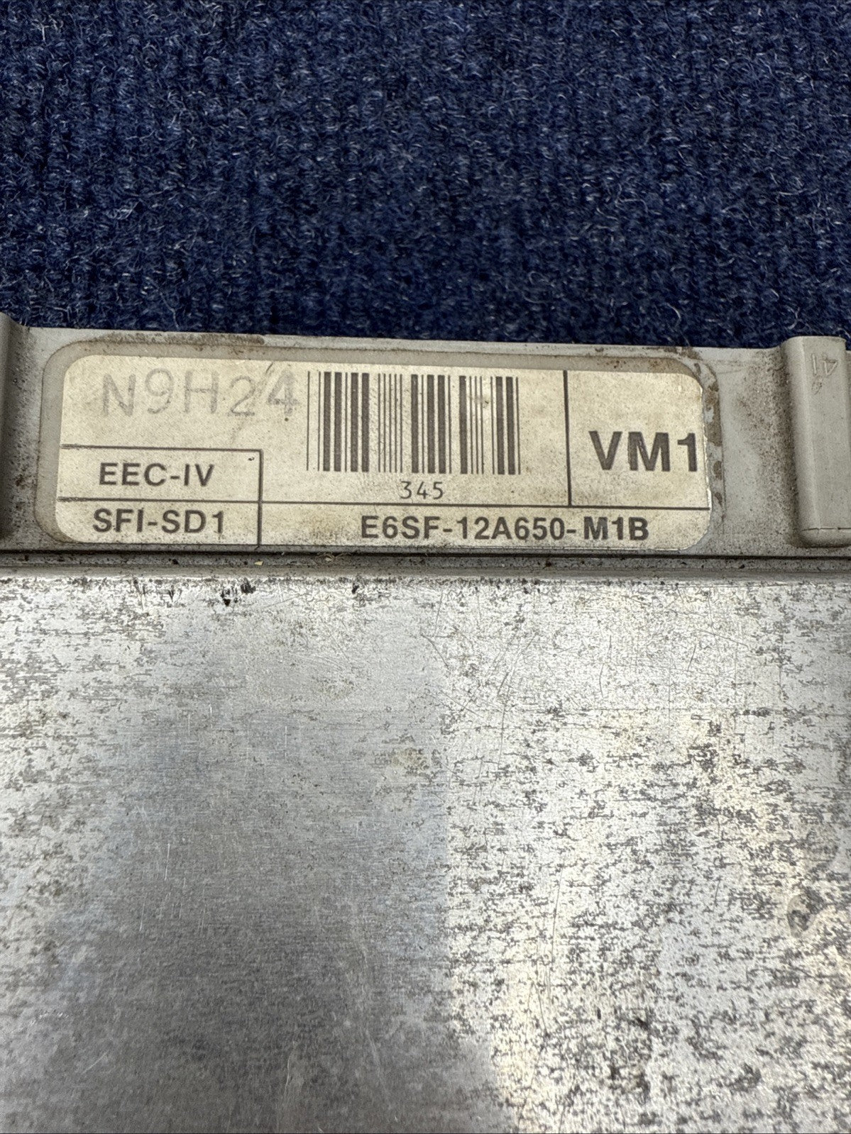 1986 Ford  MUSTANG 5.0 MT T5 ECU ENGINE COMPUTER MODULE E6SF-12A650-M1B OEM Vm1